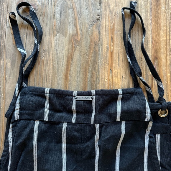 Billabong NWT overall striped Wild Pursuit Short Overall Romper in black stripe - Picture 12 of 16